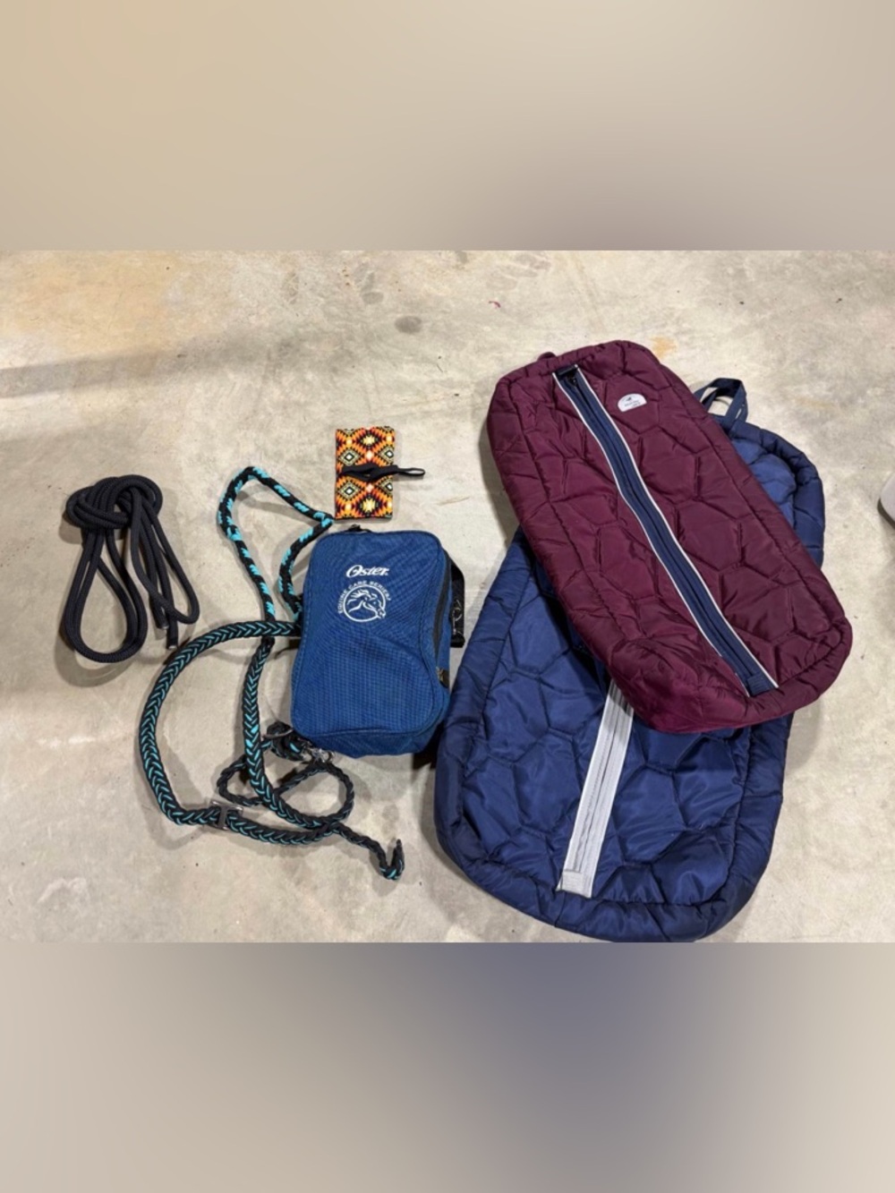 Oster Brushes Horse Tack Reins Quilted Bridle Halter Bags